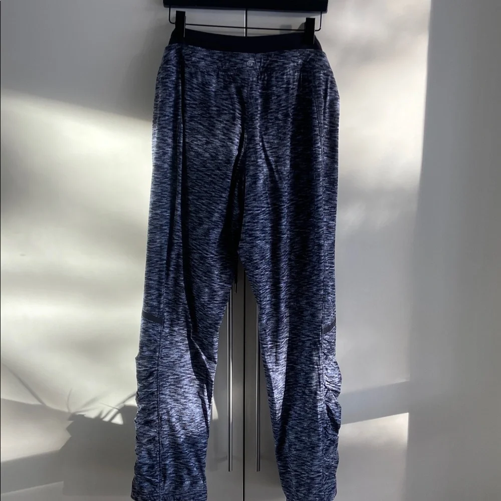 Lululemon Runderful Pants - Picture 2 of 13